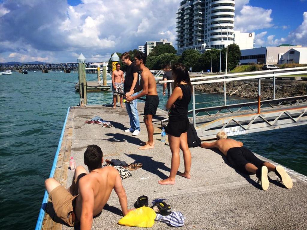Harbourside City Backpackers Тауранга Екстер'єр фото