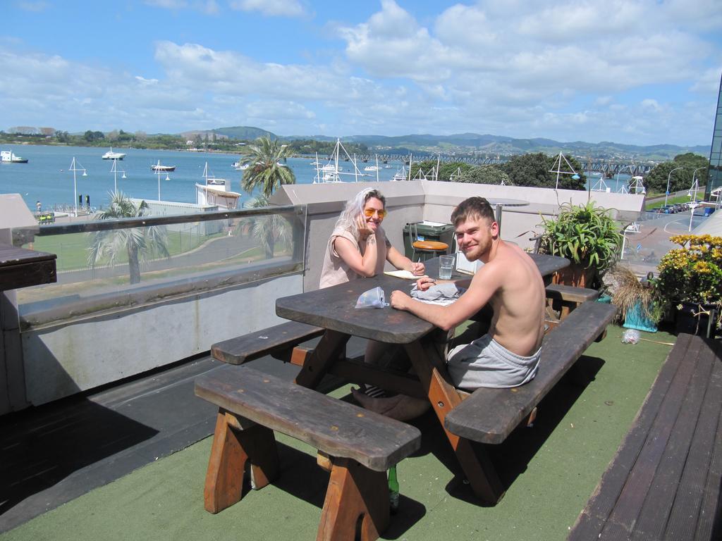 Harbourside City Backpackers Тауранга Екстер'єр фото